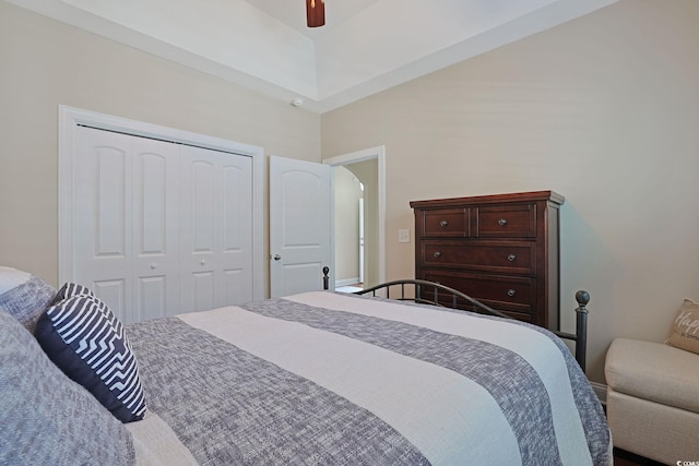 428 Arlington Cir, Murrells Inlet, SC 29576 - bedroom with a closet and ceiling fan