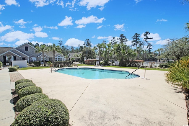 428 Arlington Cir, Murrells Inlet, SC 29576 - community pool with a patio area