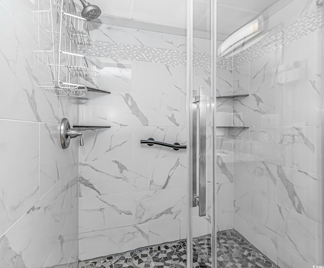 201 S Ocean Blvd Unit 616, Myrtle Beach, SC 29577 - bathroom with a shower stall