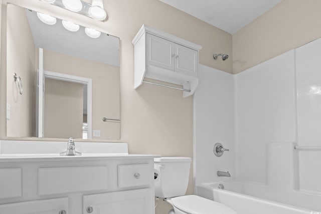 5008 Hayes Bay Ct, Murrells Inlet, SC 29576 - full bath with vanity and bathing tub / shower combination