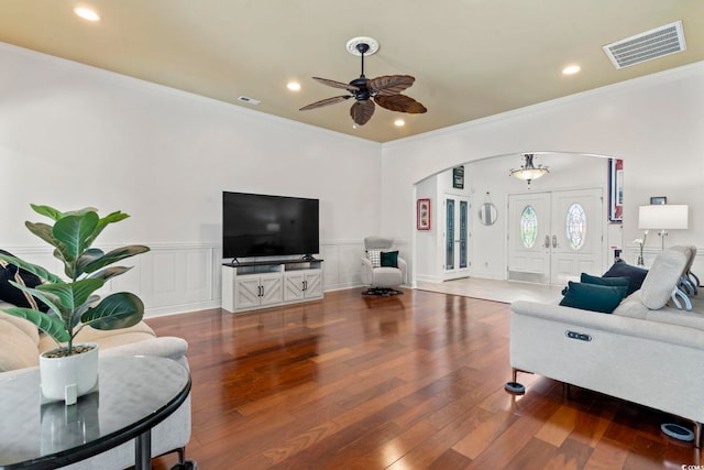 5904 Bridlewood Rd, North Myrtle Beach, SC 29582 - living area featuring arched walkways, crown molding, wood finished floors, a ceiling fan, and recessed lighting