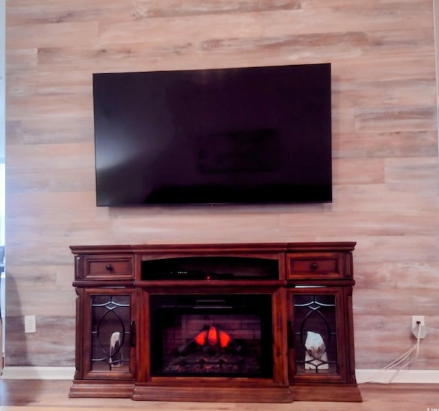 219 Birdie Way, Longs, SC 29568 - detailed view of wood finished floors and wooden walls