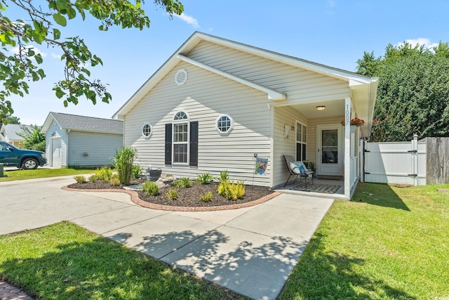 1007 Autumn Dr, Murrells Inlet, SC 29576 - view of front of home with a gate and a porch