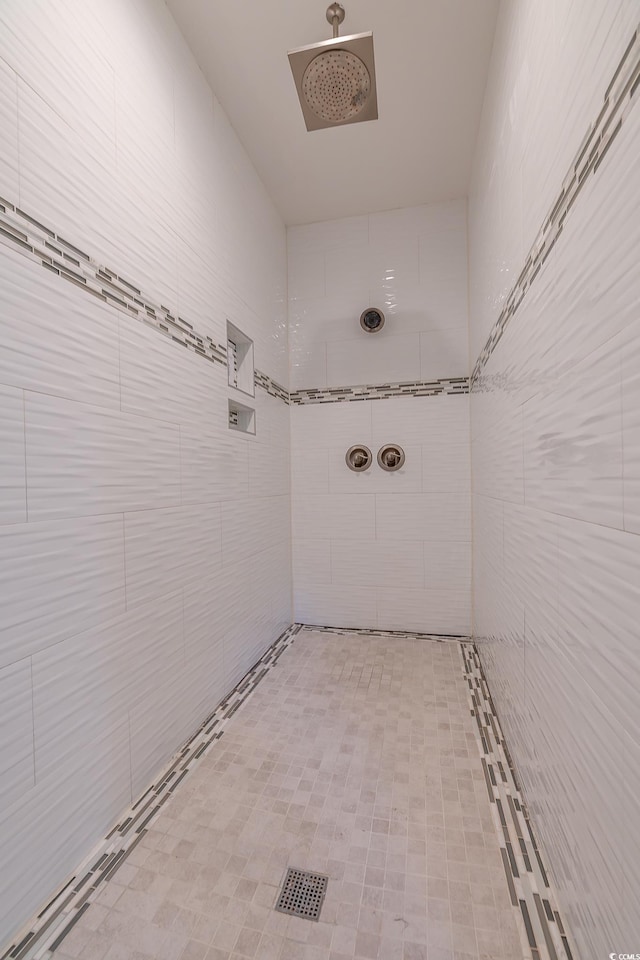 520 Oak Pond Ct, Conway, SC 29526 - bathroom with a tile shower