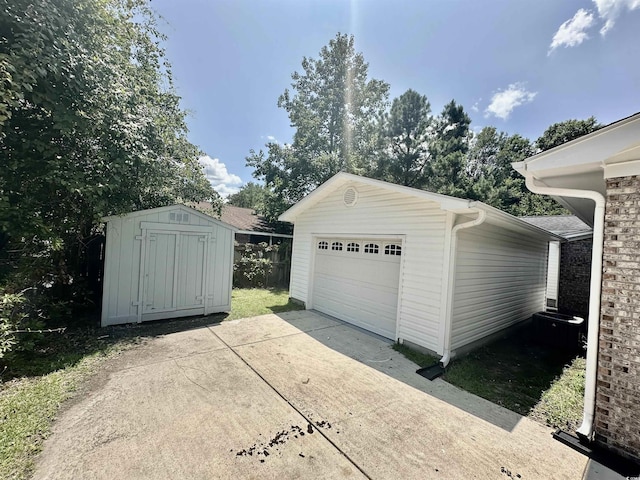 616 Mckinley Way, Conway, SC 29526 - detached garage with concrete driveway