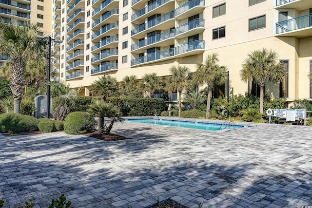 8560 Queensway Blvd Unit 706, Myrtle Beach, SC 29572 - view of community pool
