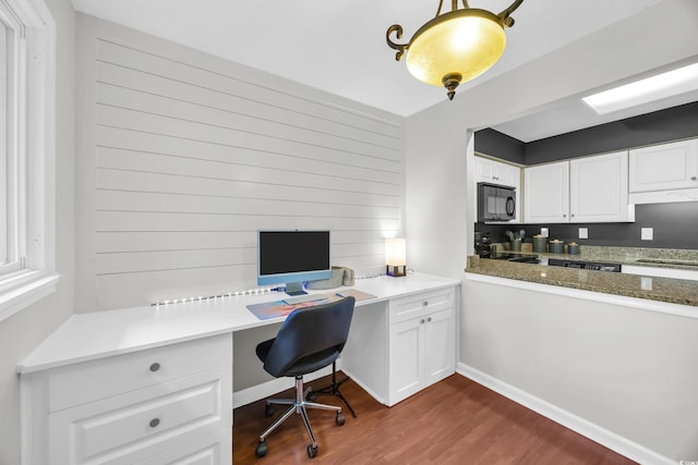 10301 N Kings Hwy Unit 21-4, Myrtle Beach, SC 29572 - office area featuring dark wood-type flooring and built in study area