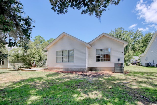 23 Robert Conway Ct, Georgetown, SC 29440 - back of house featuring a yard