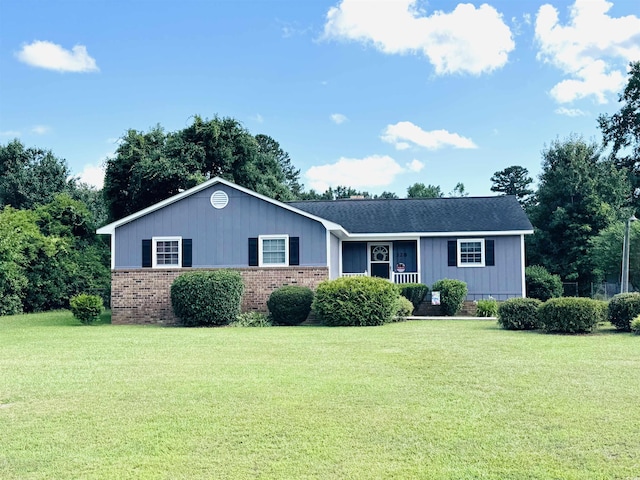 328 Wisteria Ave, Marion, SC 29571 - photo 1