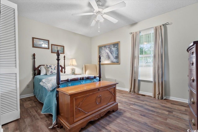 322 Azalea Ave, Marion, SC 29571 - bedroom featuring wood finished floors, a textured ceiling, and ceiling fan