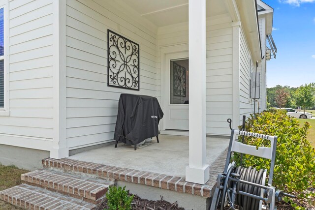1524 Sayebrook Pkwy, Myrtle Beach, SC 29588 - view of exterior entry featuring a porch
