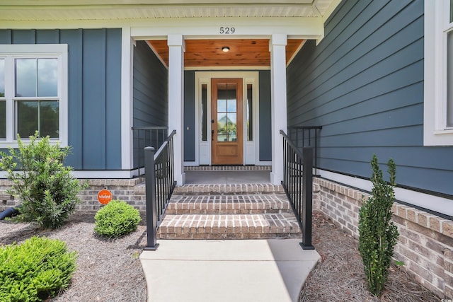 529 Oak Lawn Rd, Georgetown, SC 29440 - property entrance featuring board and batten siding