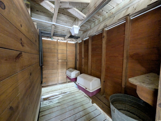 206 Atlantic Ave, Pawleys Island, SC 29585 - detailed view of wooden walls