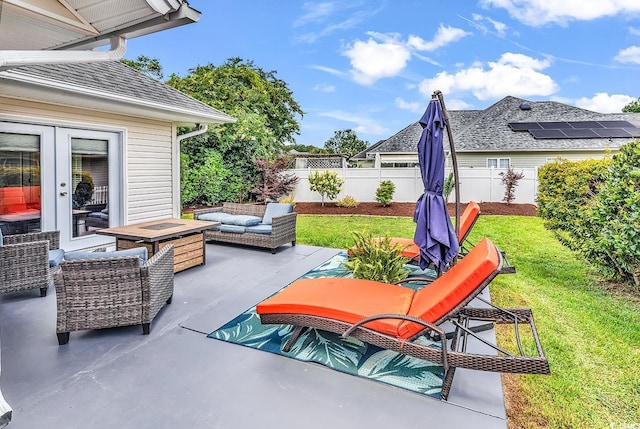 7977 Leeward Ln, Murrells Inlet, SC 29576 - fenced backyard featuring outdoor lounge area and a patio area