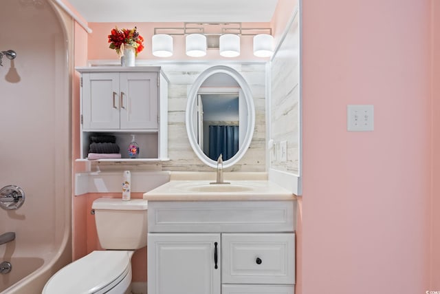 5523 N Ocean Blvd Unit 908, Myrtle Beach, SC 29577 - bathroom with vanity and washtub / shower combination