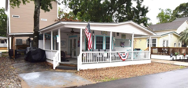 6001-5723 Kings Hwy, Myrtle Beach, SC 29575 - view of front of house featuring covered porch and ceiling fan