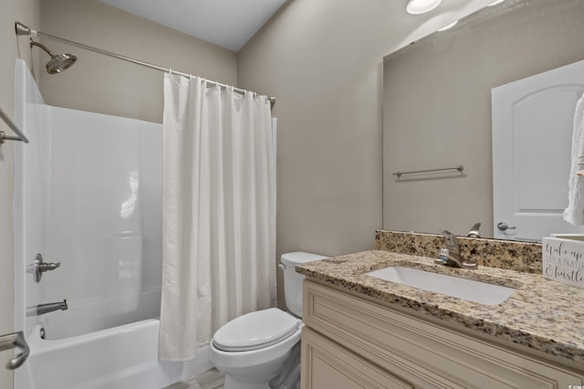 215 Vineyard Lake Cir, Conway, SC 29527 - full bath featuring vanity and shower / bathtub combination with curtain
