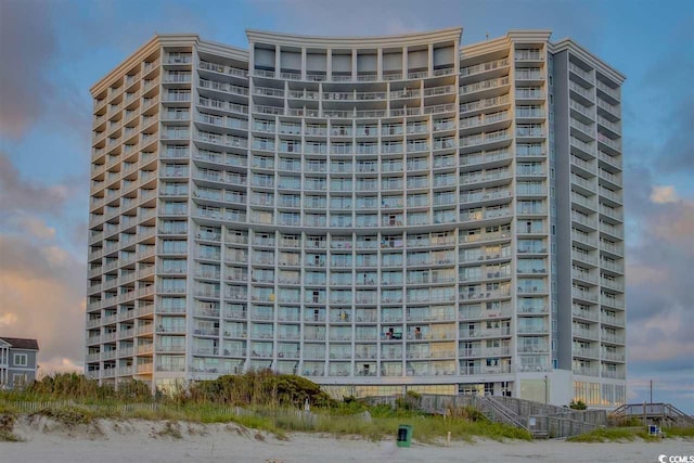 158 Seawatch Dr Unit 910, Myrtle Beach, SC 29572 - view of property at dusk