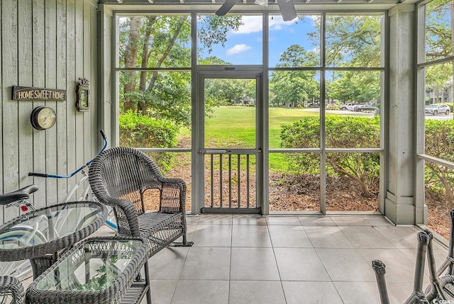 1221 Tidewater Dr Unit 911, North Myrtle Beach, SC 29582 - sunroom / solarium with ceiling fan