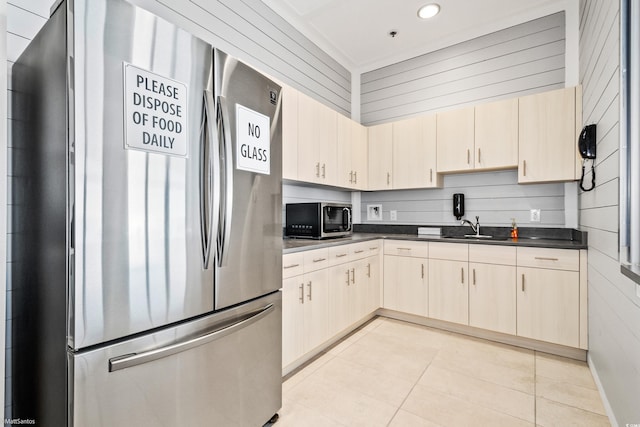 2901 Whooping Crane Dr, North Myrtle Beach, SC 29582 - kitchen featuring stainless steel appliances, dark countertops, light tile patterned floors, and recessed lighting
