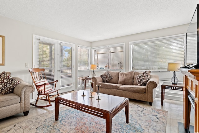 351 Lake Arrowhead Rd Unit 24-193, Myrtle Beach, SC 29572 - living room featuring a textured ceiling