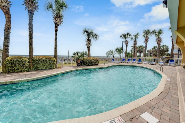 2000 N Ocean Blvd Unit 1117, Myrtle Beach, SC 29577 - view of community pool