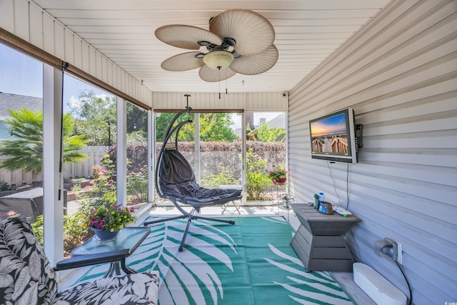 209 Chickasaw Ln, Myrtle Beach, SC 29579 - sunroom featuring ceiling fan