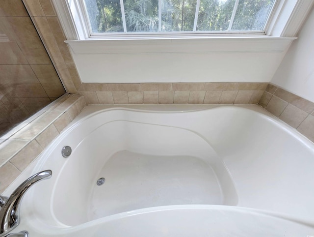 25 Deloach Trl, Pawleys Island, SC 29585 - bathroom with a bath