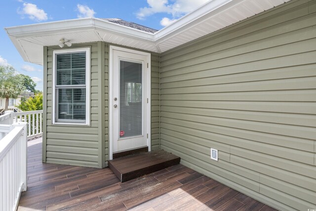 919 Dock Pl, Murrells Inlet, SC 29576 - view of wooden deck