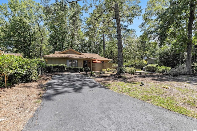 964 Oakwood Ln, Myrtle Beach, SC 29572 - view of front of house with driveway