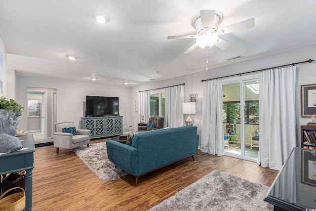 964 Oakwood Ln, Myrtle Beach, SC 29572 - living area featuring wood finished floors, ceiling fan, and recessed lighting