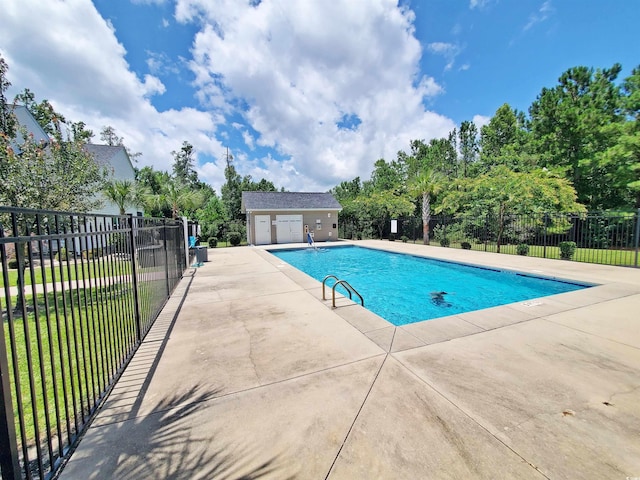 1017 Dinger Dr Unit 1017, Myrtle Beach, SC 29588 - community pool with a patio and view of scattered trees