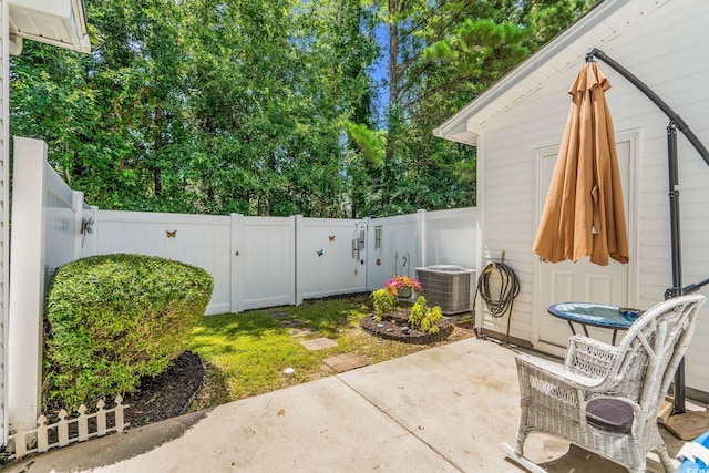 190 Olde Towne Way Unit 3, Myrtle Beach, SC 29588 - fenced backyard featuring a gate and a patio