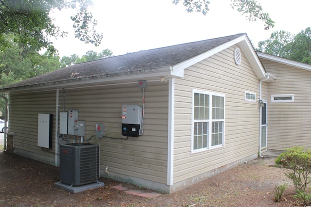 983 Nottingham Lakes Rd, Conway, SC 29526 - view of home's exterior with a cooling unit