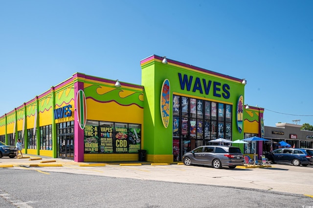 1005 28th Ave S, North Myrtle Beach, SC 29582 - view of commercial property with uncovered parking