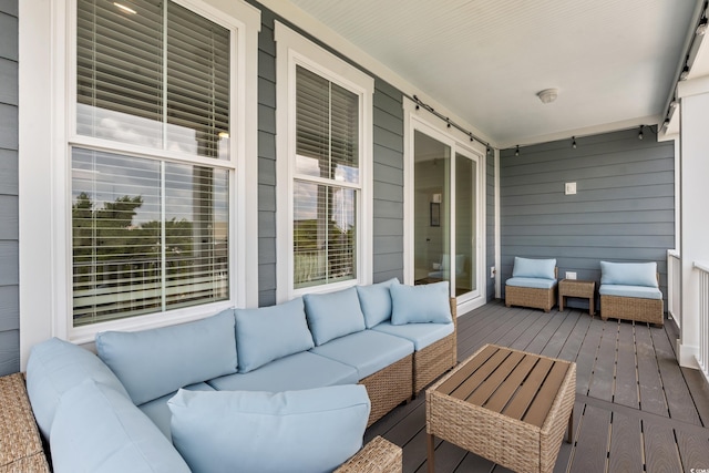 304 29th Ave N, North Myrtle Beach, SC 29582 - porch featuring outdoor lounge area