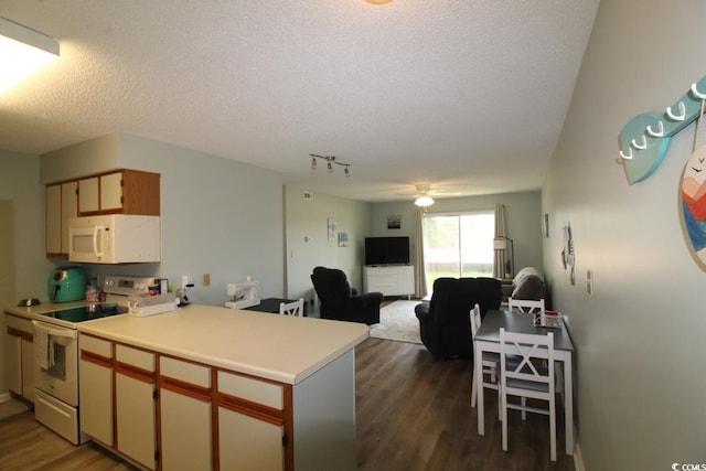 922 Fairwood Lakes Ln Unit 22-D, Myrtle Beach, SC 29588 - photo 3