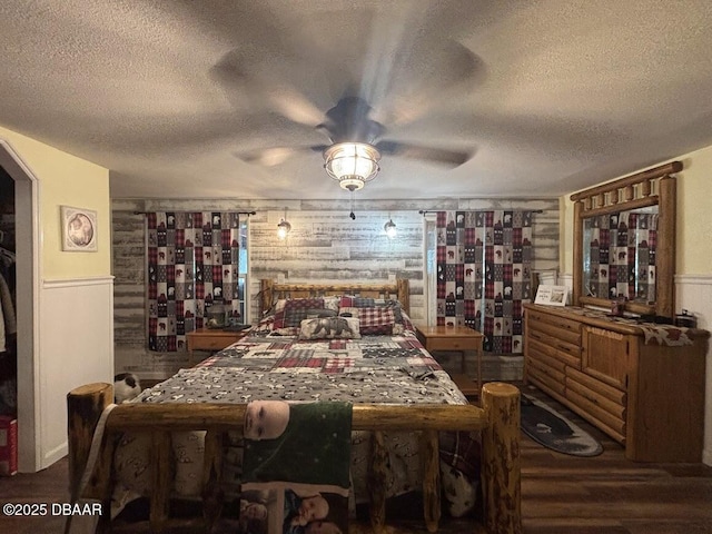 17531 NE 139th Ave, Fort Mccoy, FL 32134 - bedroom with a textured ceiling and ceiling fan