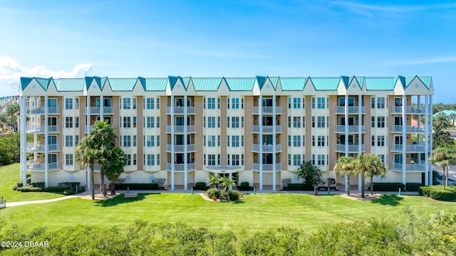 view of building exterior