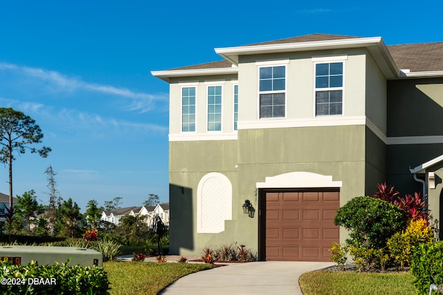 view of front facade with a garage