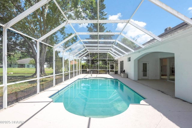 6062 Sabal Crossing Ct, Port Orange, FL 32128 - swimming pool with a patio area and a lanai