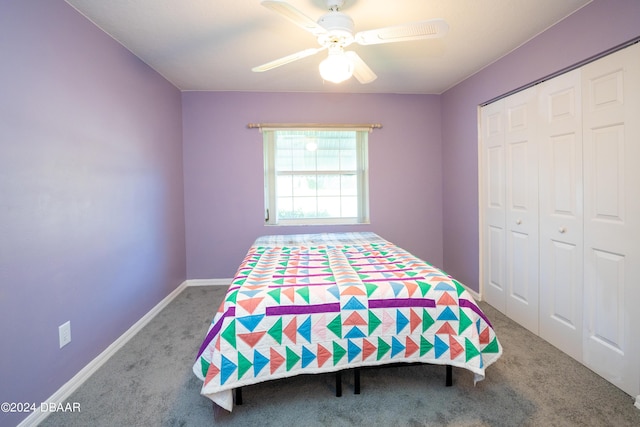 kitchen featuring white appliances, light colored carpet, lofted ceiling, and sink