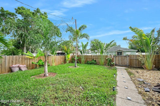 600 Holmes Ave, Daytona Beach, FL 32114 - view of fenced backyard