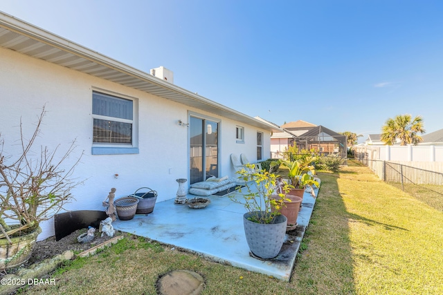 view of yard with a patio area