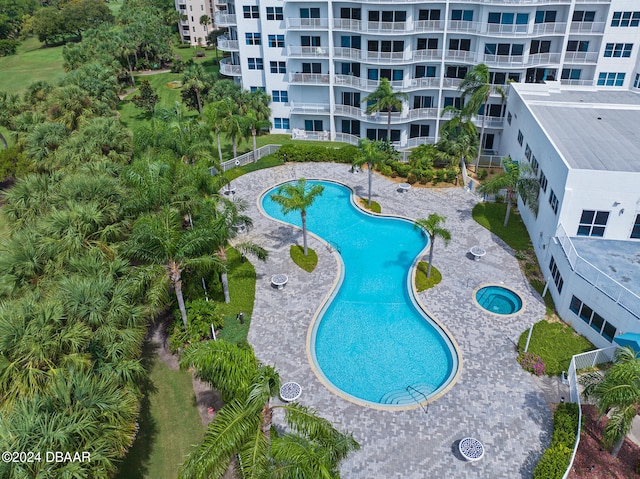 view of swimming pool