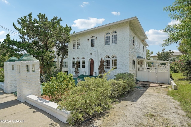 view of front of house