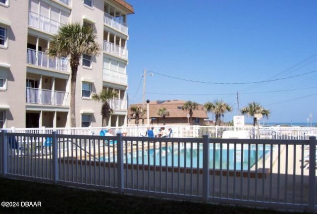 view of swimming pool