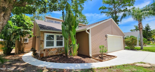 141 Gull Cir N, Daytona Beach, FL 32119 - photo 2