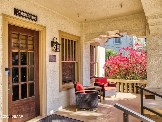 view of patio / terrace with covered porch