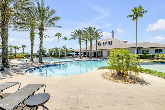 110 Longridge Ln, Ormond Beach, FL 32174 - community pool with a patio